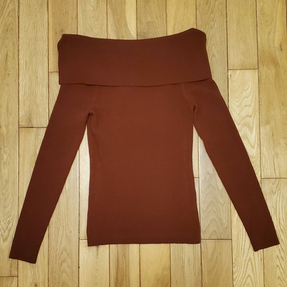 Aritzia Wilfred Croquis Off-Shoulder Sweater